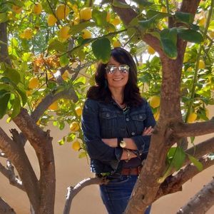 Meet your Posher, Maya